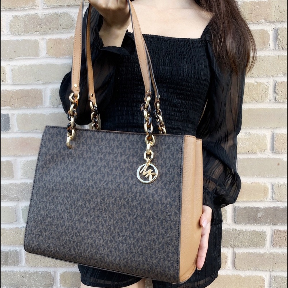 Michael Kors Tote MK Signature